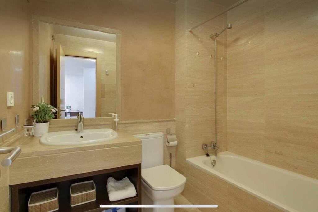 Pacifico P4 - Bonito Apartamento Con Piscina & Parking, Playa A 100 Metros Apartment มาลากา ภายนอก รูปภาพ